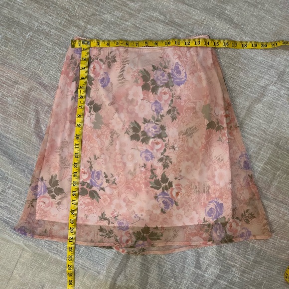 Connected Floral Skirt Size Large - Picture 4 of 6